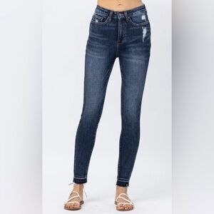 Judy Blue Dark Wash Frayed Hem Ankle Jeans